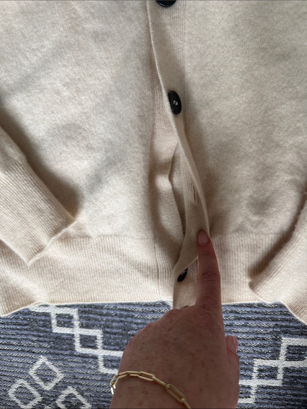 Acne Studios Shrunken Wool Cardigan Appliqué Cream Long Sleeve - Picture 4 of 7
